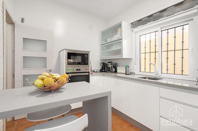 4 bedroom Villa for sale in Ayamonte - € 305,000 (Ref: 9679985)