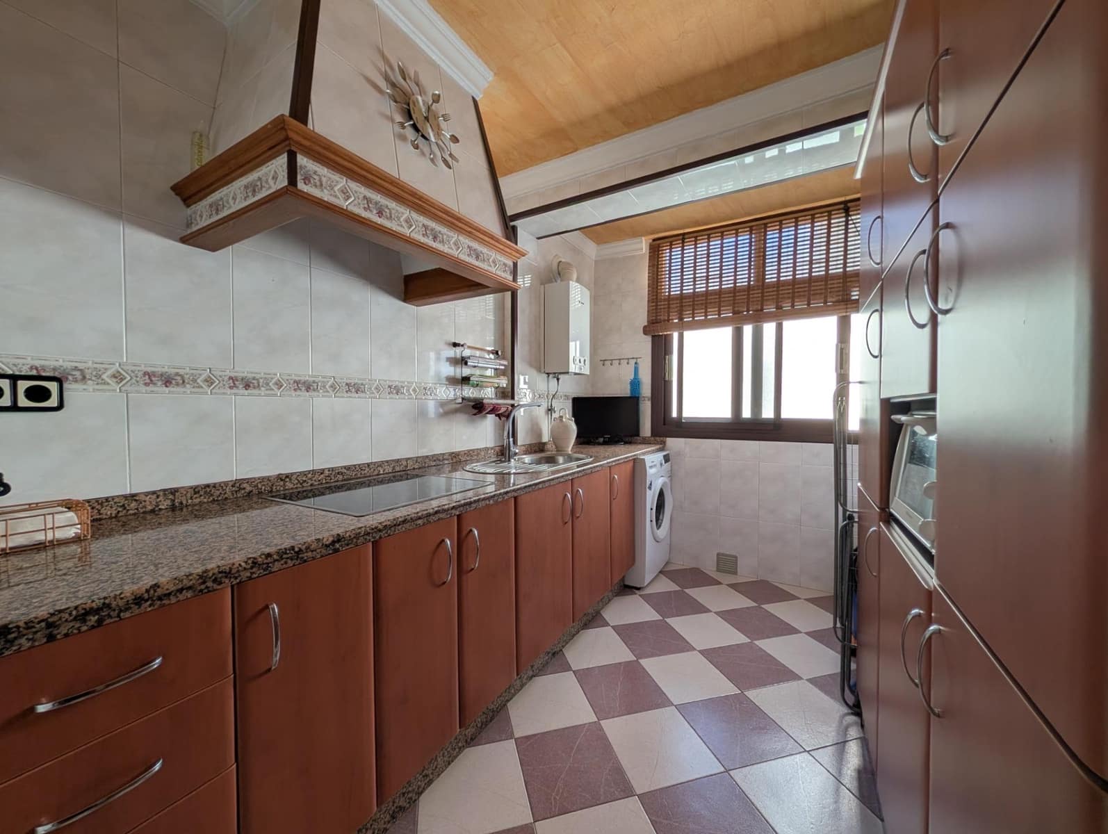 3 bedroom Flat for sale in Ayamonte - € 104,999 (Ref: 9686751)