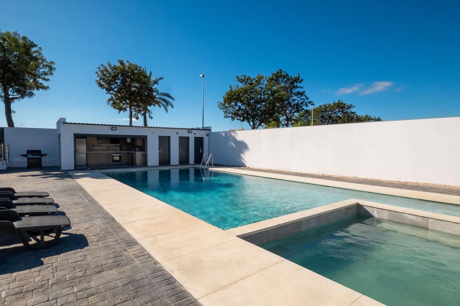 5 bedroom Villa for sale in Ayamonte with pool garage - € 669,000 (Ref: 9696283)