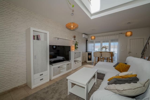 2 makuuhuone Rivitalo myytävänä paikassa Ayamonte mukana 
autotalli - 209 500 € (Ref: 9726824)