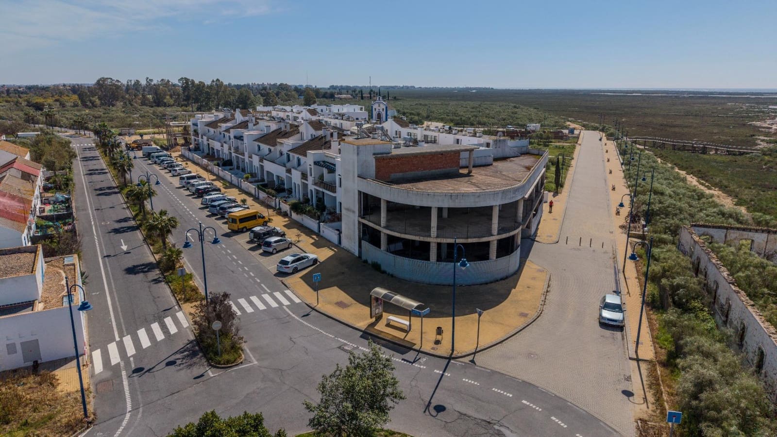 2 bedroom Terraced Villa for sale in Ayamonte with garage - € 209,500 (Ref: 9726824)
