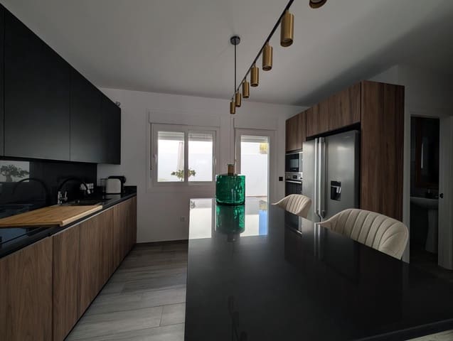 3 bedroom Terraced Villa for sale in Ayamonte - € 279,000 (Ref: 9822753)