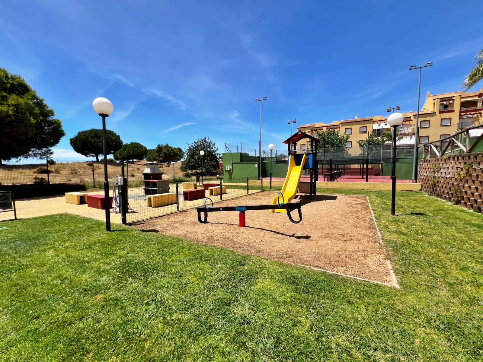 2 sypialnia Apartament na sprzedaż w Ayamonte z basenem - 167 000 € (Ref: 9892540)