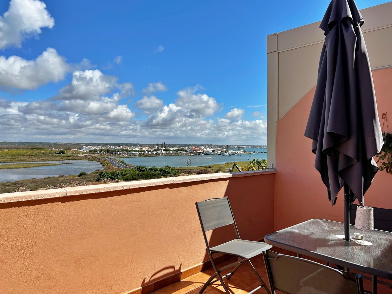 2 soveværelse Rækkehus til salg i Ayamonte med swimmingpool - € 290.000 (Ref: 9949964)