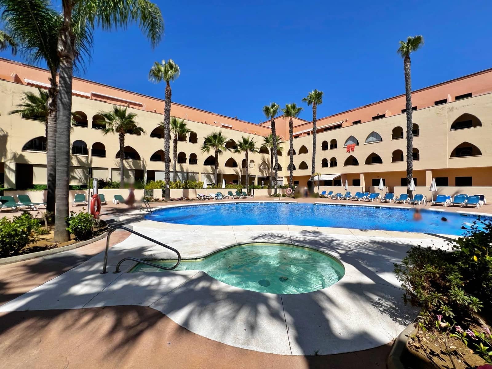 2 soveværelse Rækkehus til salg i Ayamonte med swimmingpool - € 290.000 (Ref: 9949964)