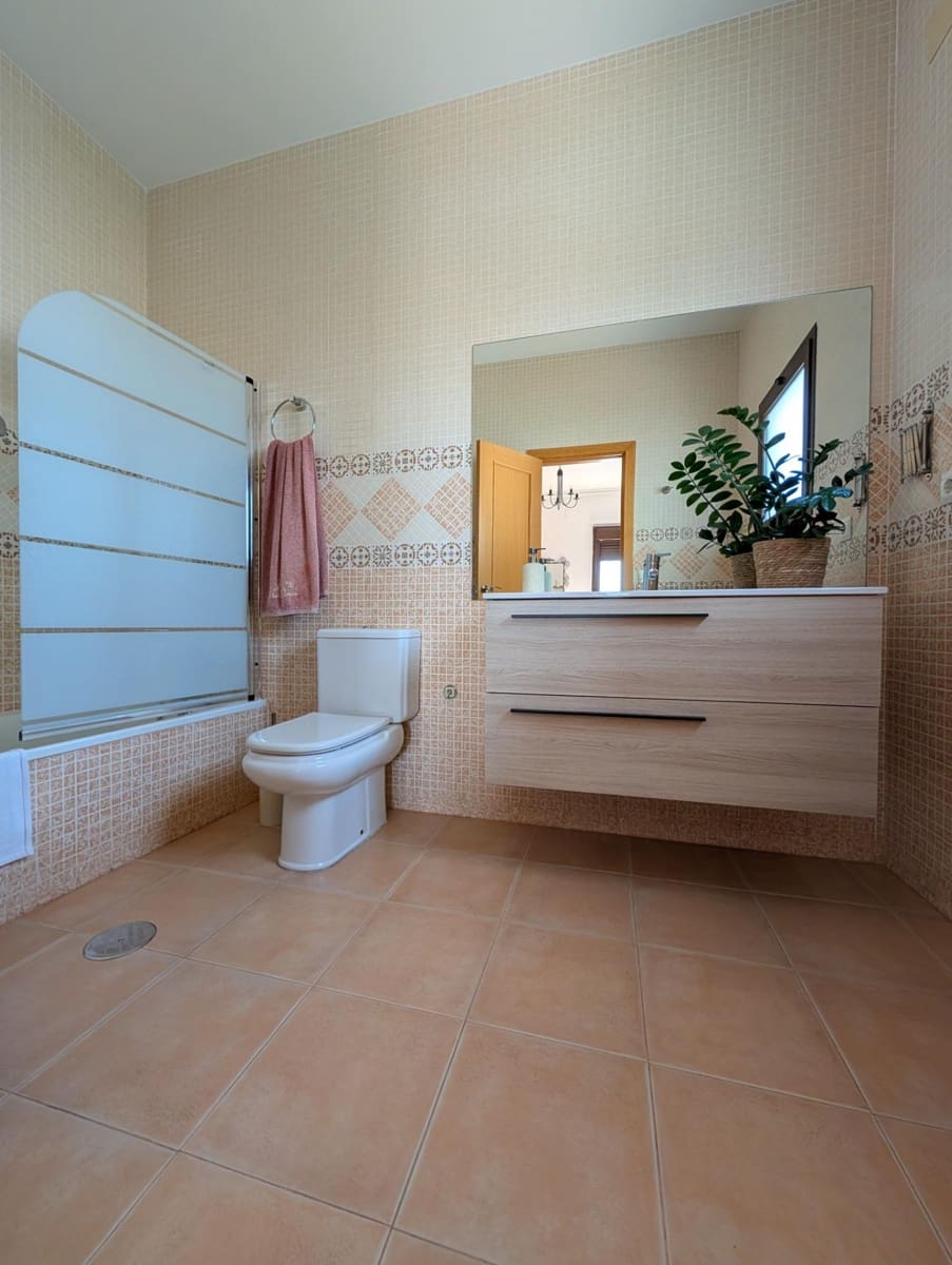 4 makuuhuone Paritalo myytävänä paikassa Villablanca mukana uima-altaan - 239 990 € (Ref: 9975587)