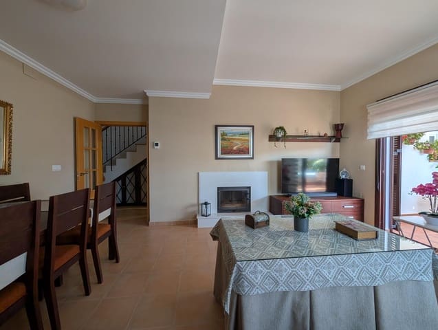 Pareado de 4 habitaciones en Villablanca en venta con piscina - 239.990 € (Ref: 9975587)