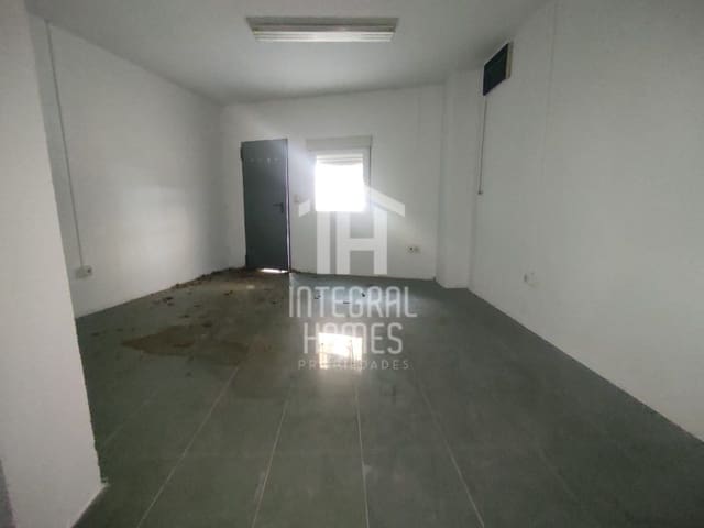 Commercieel te koop in Huelva stad - € 49.000 (Ref: 9428059)