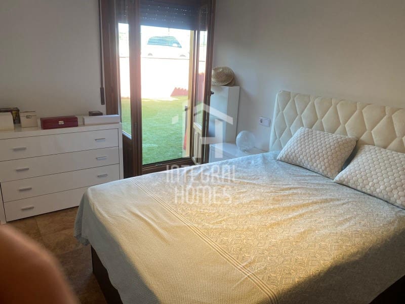 3 bedroom Flat for sale in Ayamonte with garage - € 179,000 (Ref: 9428061)