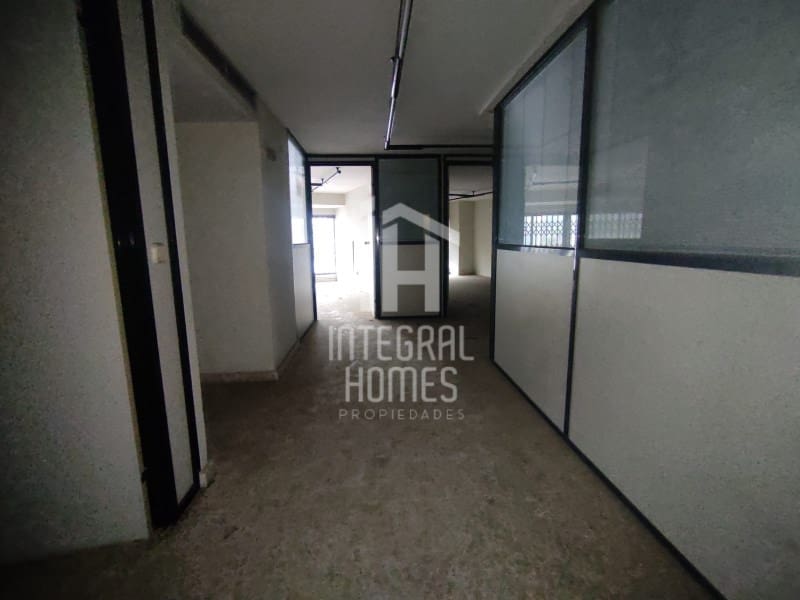 Office for sale in Huelva city - € 345,000 (Ref: 9428065)