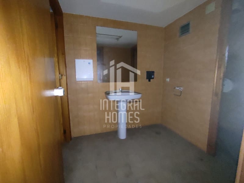 Office for sale in Huelva city - € 345,000 (Ref: 9428065)