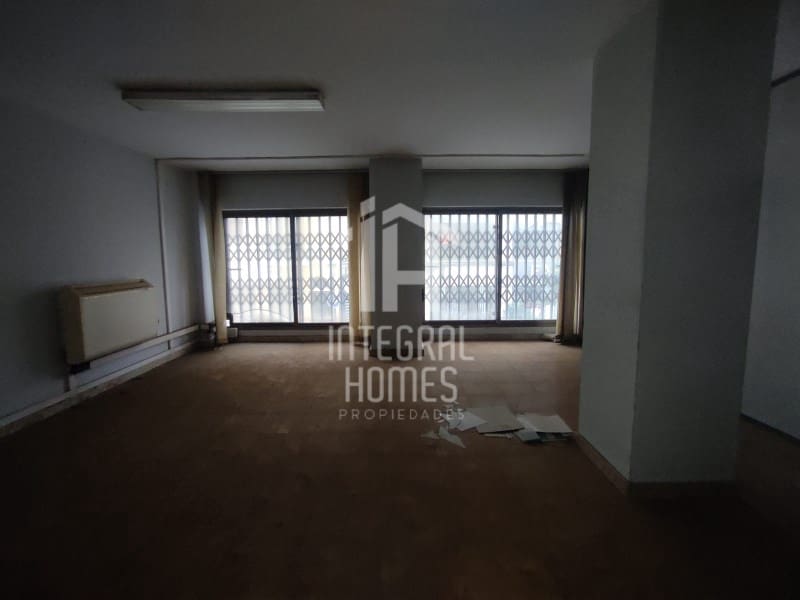 Office for sale in Huelva city - € 345,000 (Ref: 9428065)