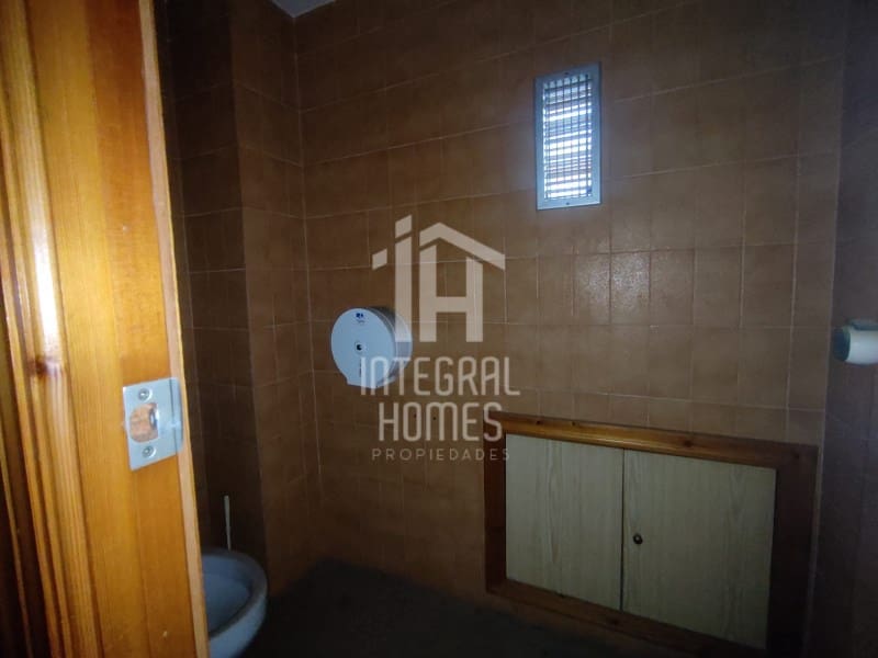 Office for sale in Huelva city - € 345,000 (Ref: 9428065)