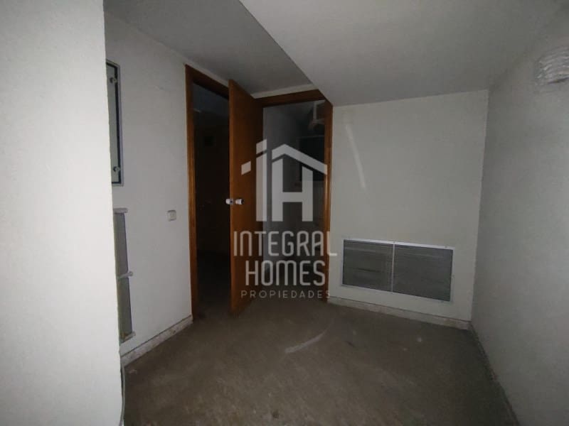 Office for sale in Huelva city - € 345,000 (Ref: 9428065)