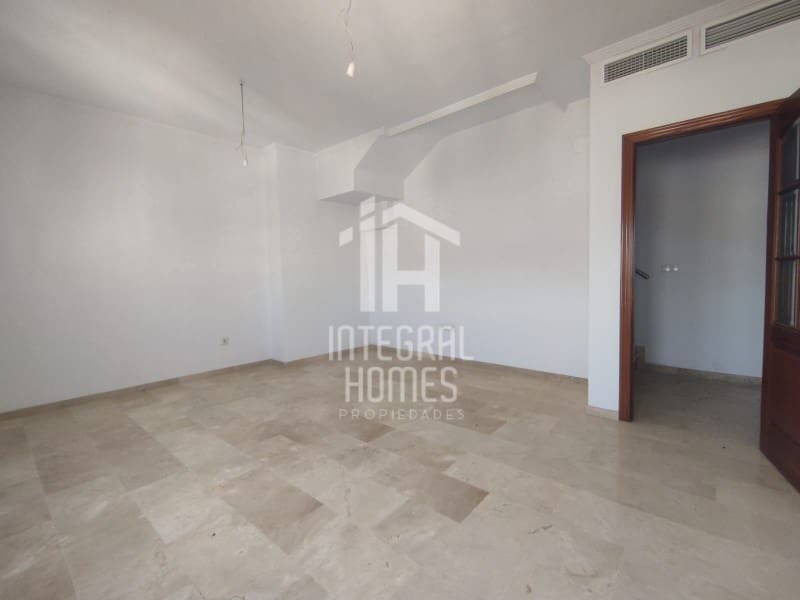 3 bedroom Apartment for sale in Huelva city - € 239,000 (Ref: 9428070)