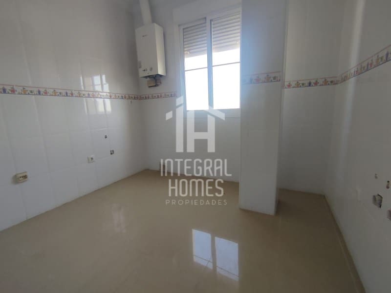 3 bedroom Apartment for sale in Huelva city - € 239,000 (Ref: 9428070)