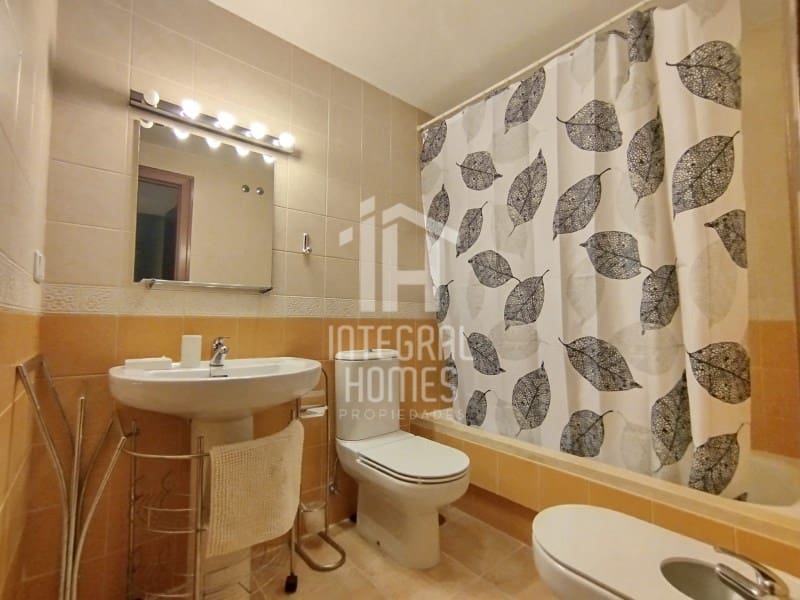 2 bedroom Penthouse for sale in Ayamonte with garage - € 149,500 (Ref: 9428073)