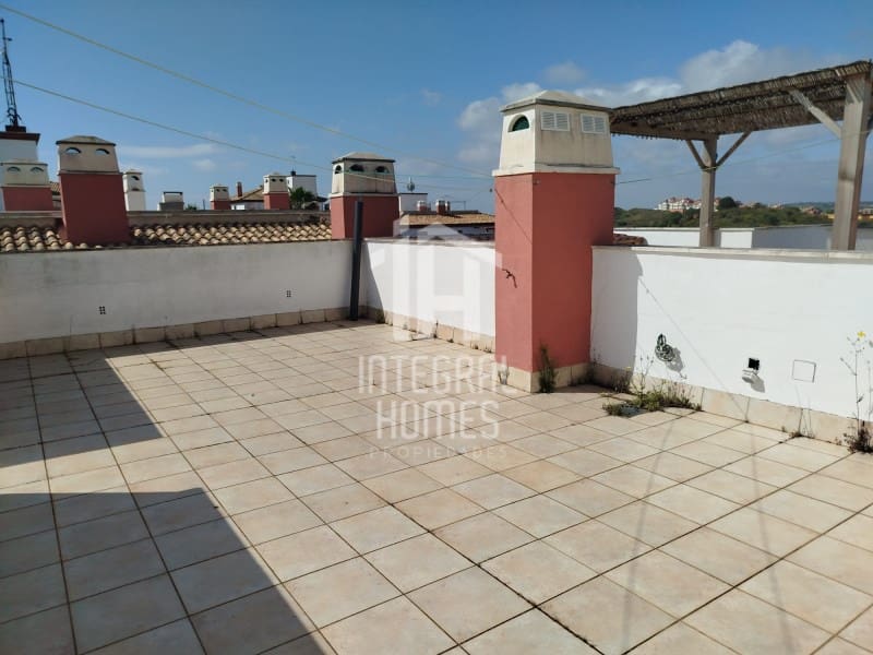 2 bedroom Penthouse for sale in Ayamonte with garage - € 149,500 (Ref: 9428073)