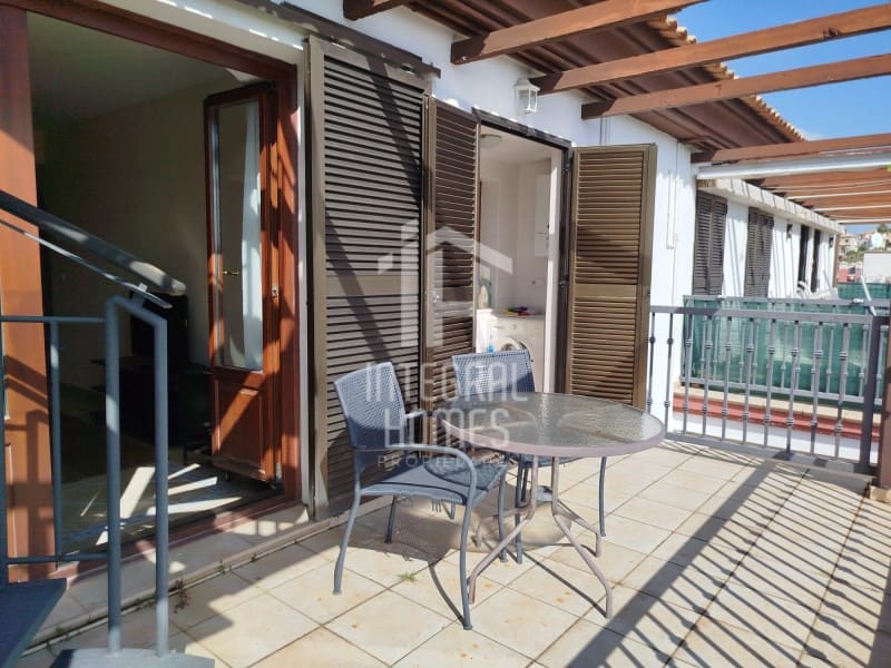 2 bedroom Penthouse for sale in Ayamonte with garage - € 149,500 (Ref: 9428073)