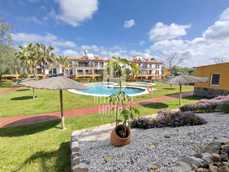 2 bedroom Penthouse for sale in Ayamonte with garage - € 149,500 (Ref: 9428073)