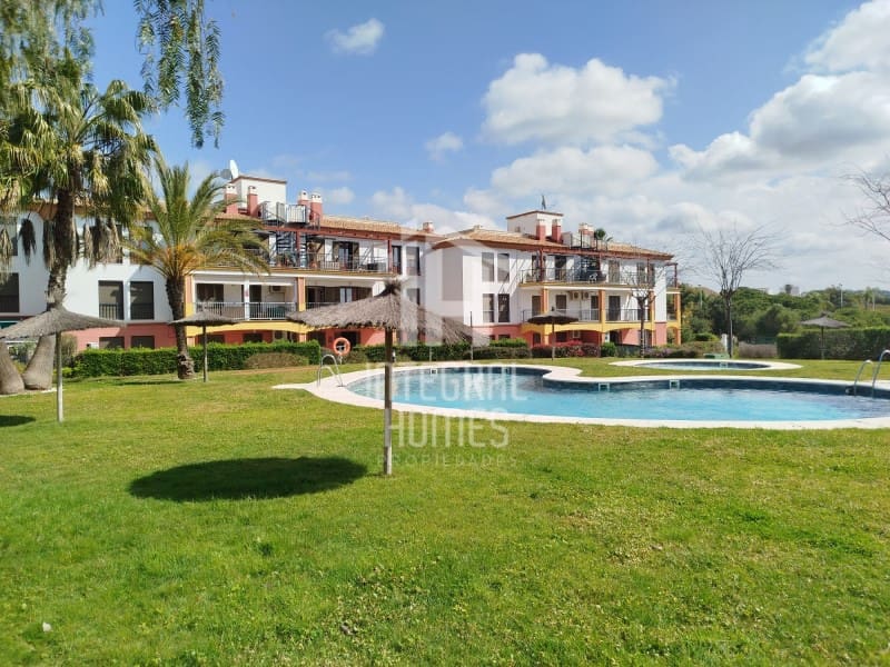 2 bedroom Penthouse for sale in Ayamonte with garage - € 149,500 (Ref: 9428073)