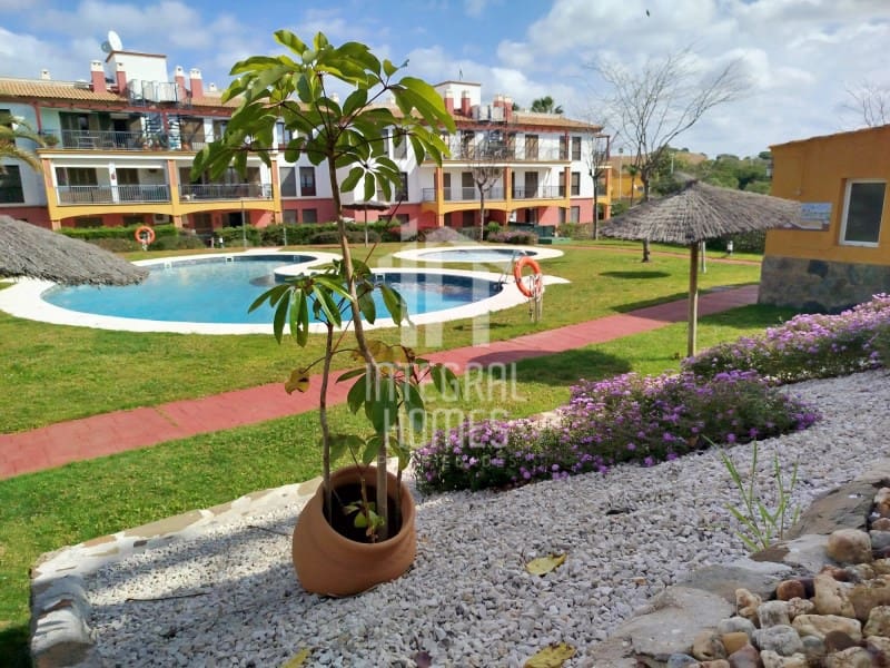 2 bedroom Penthouse for sale in Ayamonte with garage - € 149,500 (Ref: 9428073)