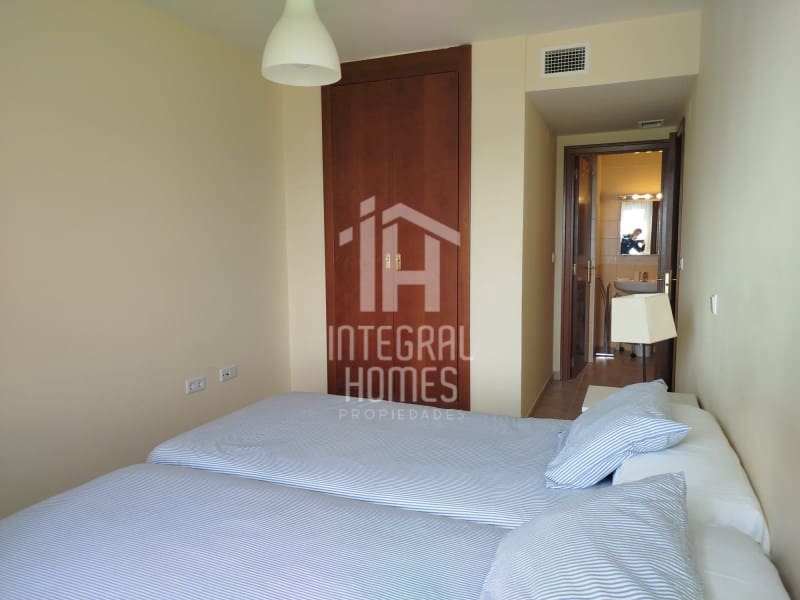 2 bedroom Penthouse for sale in Ayamonte with garage - € 149,500 (Ref: 9428073)