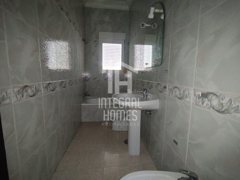 Flat for sale in Moguer - € 108,750 (Ref: 9428075)