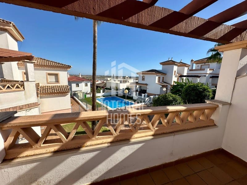4 bedroom Semi-detached Villa for sale in Ayamonte with garage - € 265,000 (Ref: 9428077)