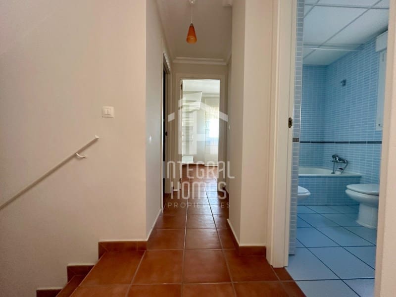 4 bedroom Semi-detached Villa for sale in Ayamonte with garage - € 265,000 (Ref: 9428077)