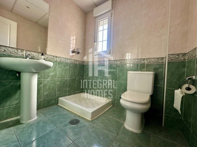 4 bedroom Semi-detached Villa for sale in Ayamonte with garage - € 265,000 (Ref: 9428077)