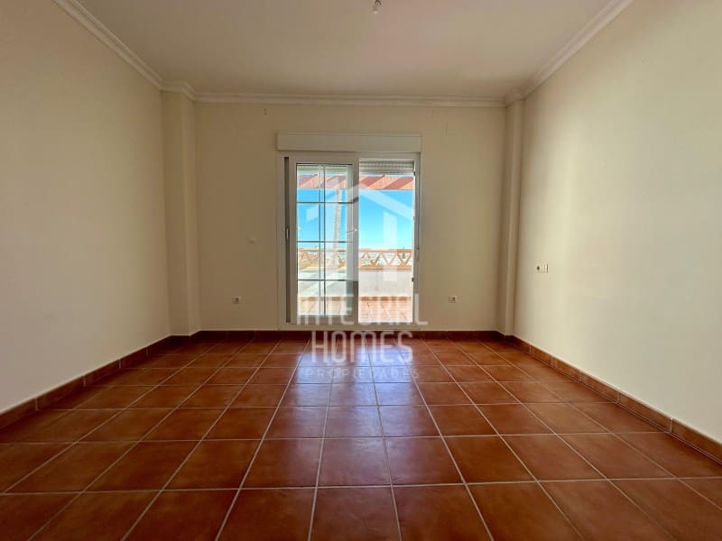 4 bedroom Semi-detached Villa for sale in Ayamonte with garage - € 265,000 (Ref: 9428077)