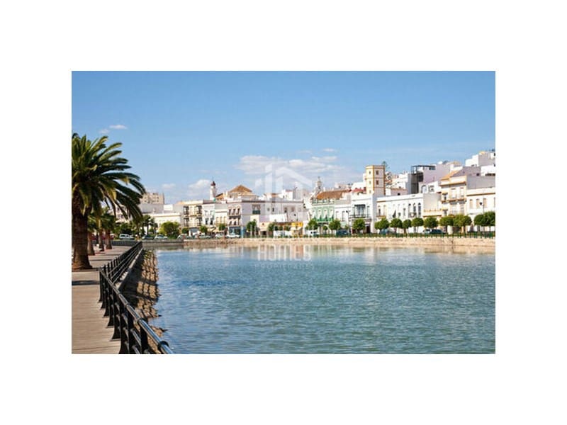 4 bedroom Semi-detached Villa for sale in Ayamonte with garage - € 265,000 (Ref: 9428077)