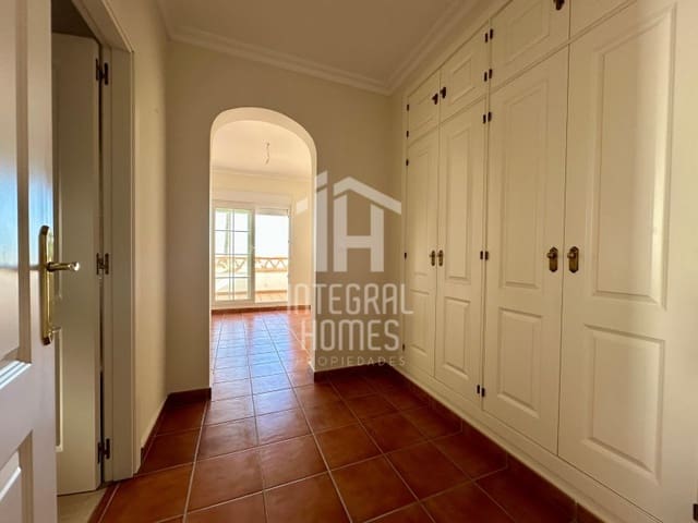 4 sovrum Semi-fristående Villa till salu i Ayamonte med garage - 265 000 € (Ref: 9428077)