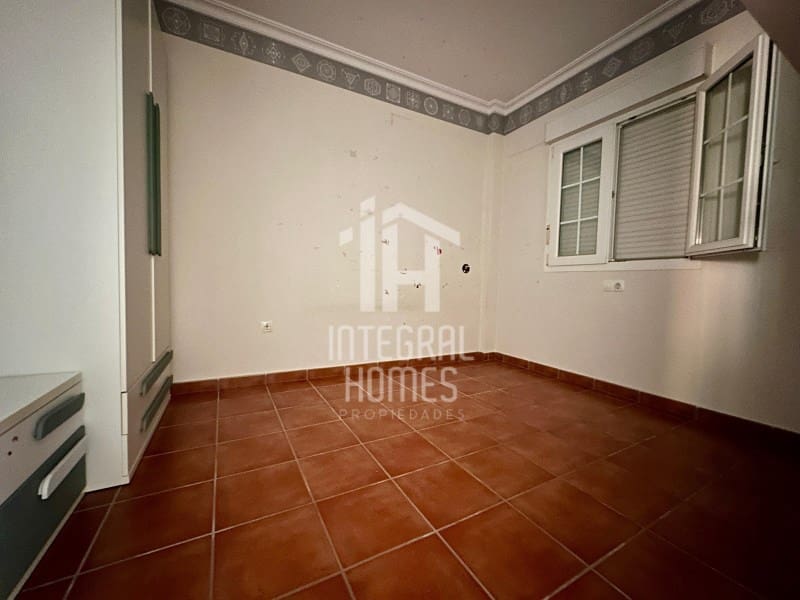 4 bedroom Semi-detached Villa for sale in Ayamonte with garage - € 265,000 (Ref: 9428077)