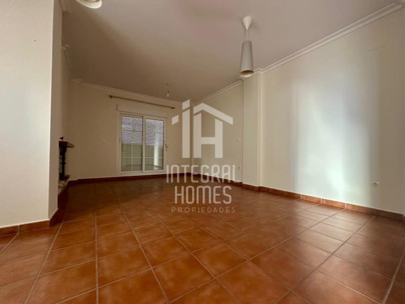 4 bedroom Semi-detached Villa for sale in Ayamonte with garage - € 265,000 (Ref: 9428077)