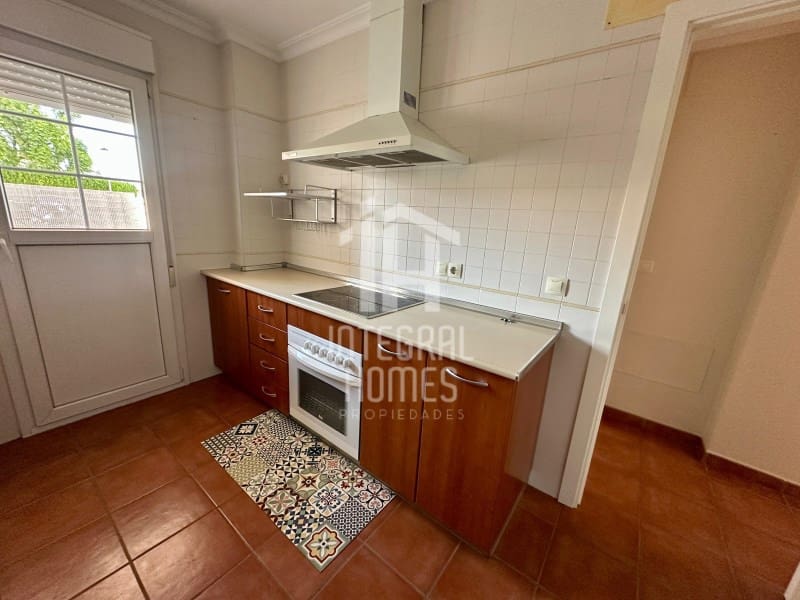 4 bedroom Semi-detached Villa for sale in Ayamonte with garage - € 265,000 (Ref: 9428077)
