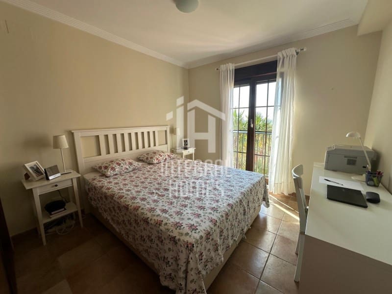 3 bedroom Flat for sale in Isla Canela with garage - € 430,000 (Ref: 9428081)