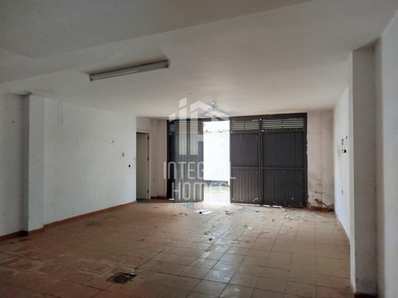 Erhverv til salg i Valverde del Camino - € 99.000 (Ref: 9428087)