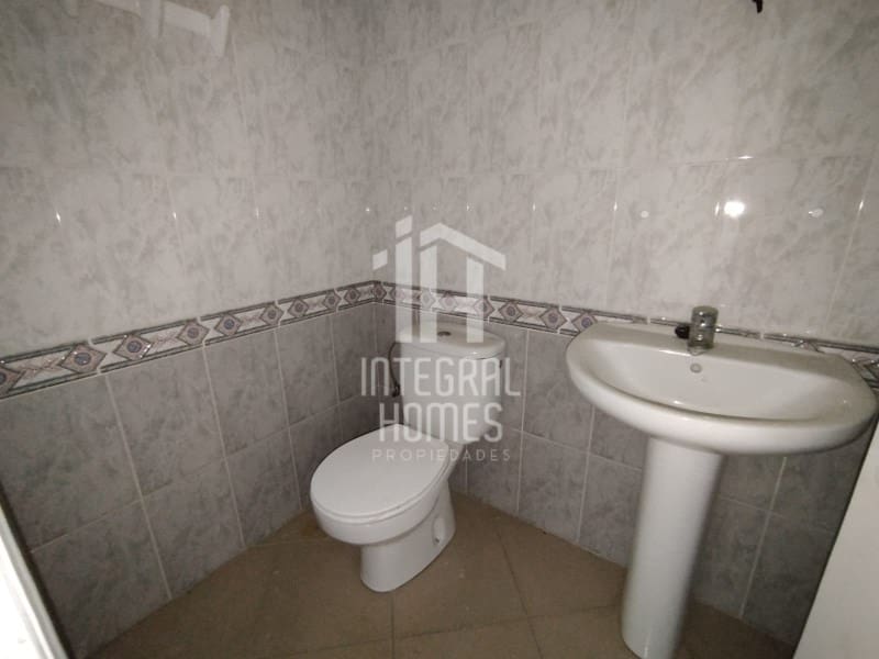 Erhverv til salg i Valverde del Camino - € 99.000 (Ref: 9428087)