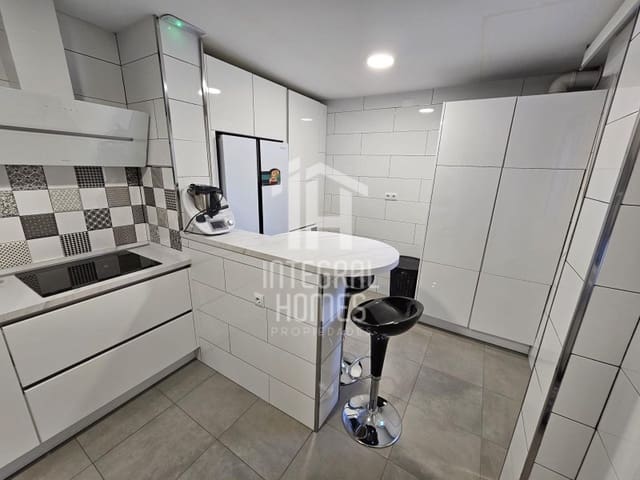 3 makuuhuone Omakotitalo myytävänä paikassa Ayamonte - 230 000 € (Ref: 9428090)