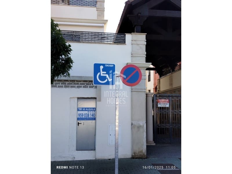 Kommersiell til leie i Corrales - € 1 650 (Ref: 9428091)