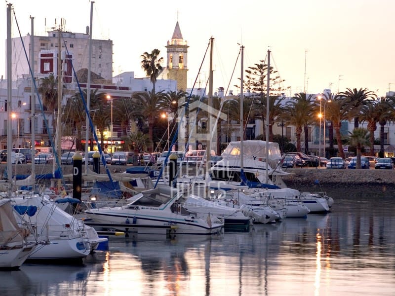 Apartment for sale in Ayamonte with garage - € 190,500 (Ref: 9428094)