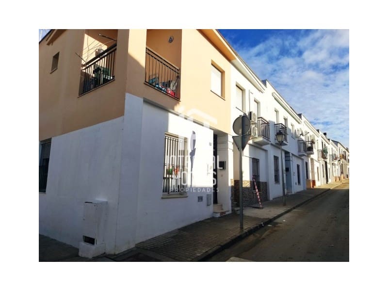 Pareado de 3 habitaciones en Lepe en venta con garaje - 130.000 € (Ref: 9462039)