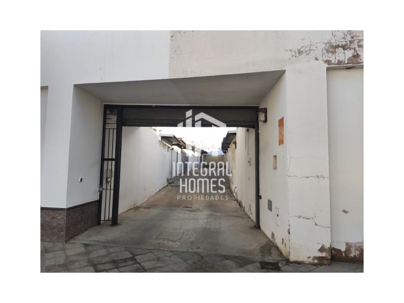 Pareado de 3 habitaciones en Lepe en venta con garaje - 130.000 € (Ref: 9462039)