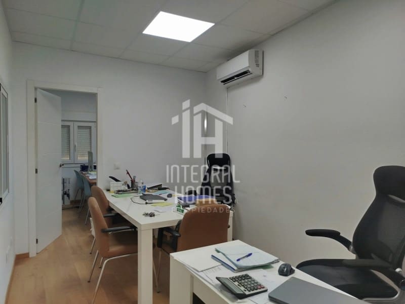 Commercial for rent in Ayamonte - € 700 (Ref: 9502239)