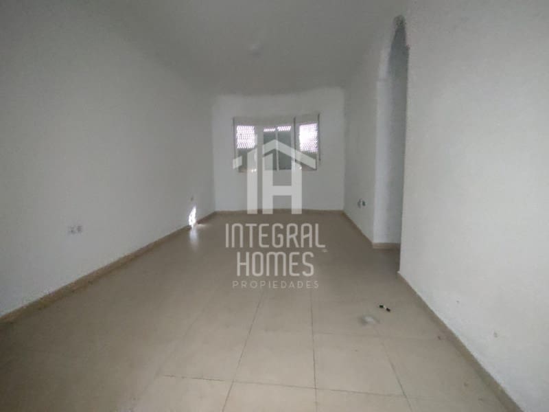 3 bedroom Flat for sale in Lepe - € 100,000 (Ref: 9586451)