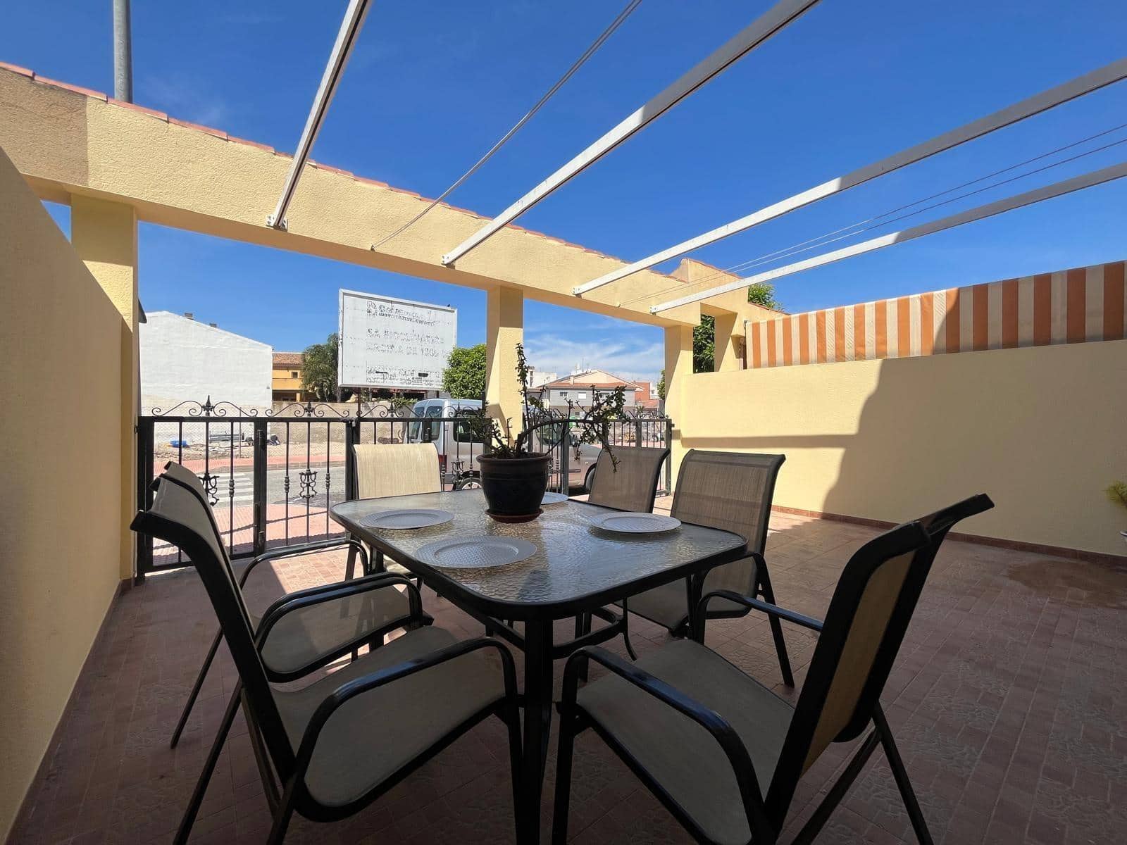 2 Zimmer Bungalow zu verkaufen in San Fulgencio mit Pool - 150.000 € (Ref: 10003803)
