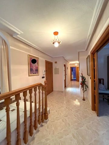 4 slaapkamer Huis te koop in Rojales met garage - € 399.000 (Ref: 10003804)