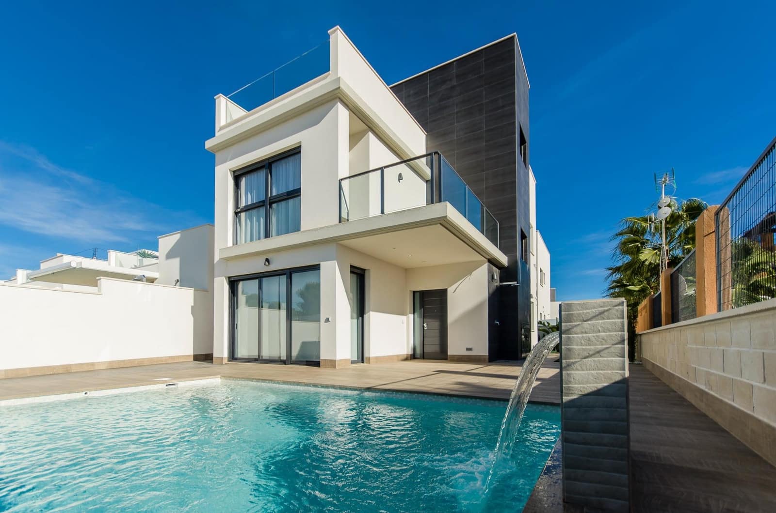 4 soveværelse Villa til salg i San Miguel de Salinas med swimmingpool garage - € 630.000 (Ref: 10081411)